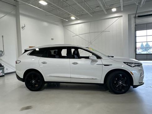 Used 2024 Buick Enclave Essence w/ Experience Buick Package image 8