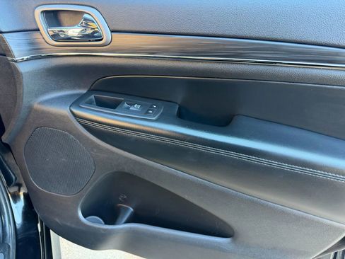 Used 2019 Jeep Grand Cherokee Limited X AWD/4WD image 31