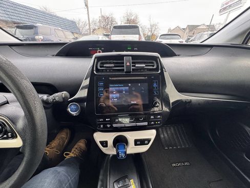 Used 2016 Toyota Prius Two image 46