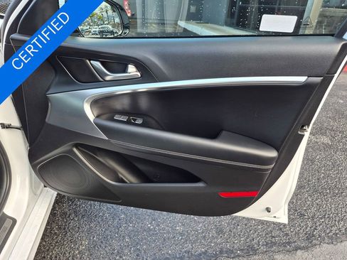 Used 2026 Genesis G70 2.5T image 24