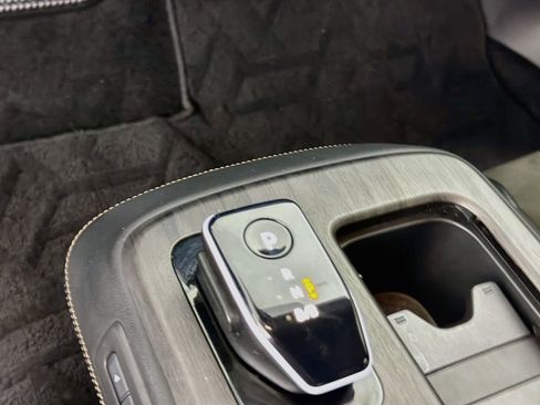 Used 2024 Nissan Ariya AWD image 25