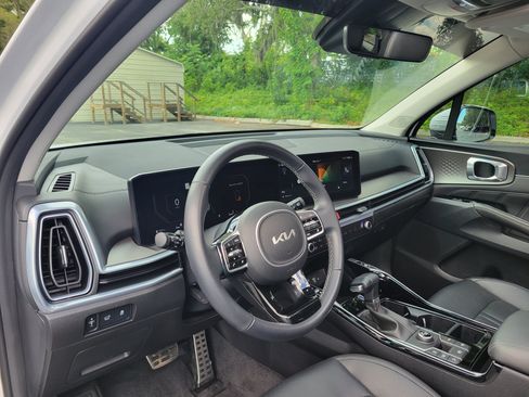 Used 2024 Kia Sorento SX FWD image 28