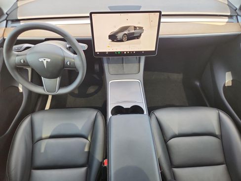 Used 2024 Tesla Model Y Long Range AWD/4WD image 20