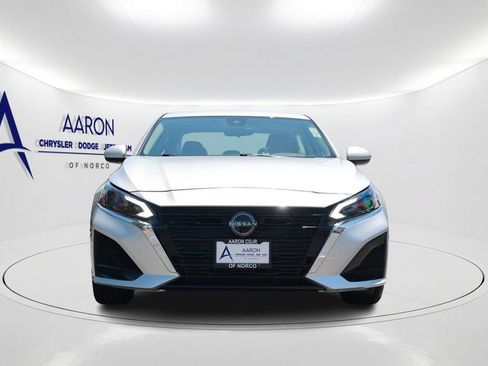Used 2023 Nissan Altima 2.5 S FWD image 2