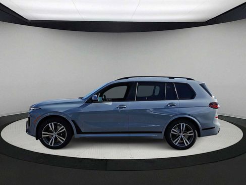 Used 2026 BMW X7 xDrive40i w/ M Sport Package AWD/4WD image 5