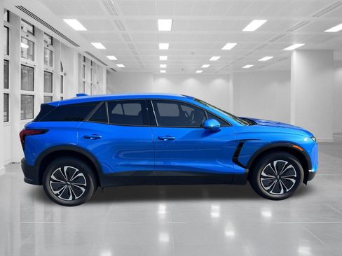 Used 2024 Chevrolet Blazer EV LT AWD/4WD image 4