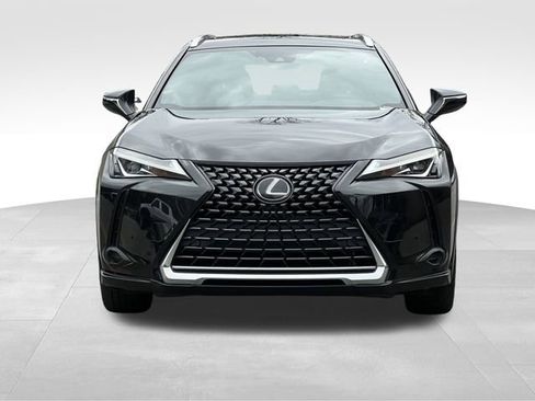 Used 2019 Lexus UX 200 image 8