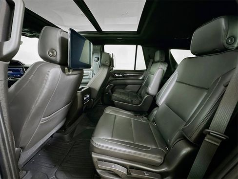 Used 2021 GMC Yukon Denali w/ Denali Premium Package image 15