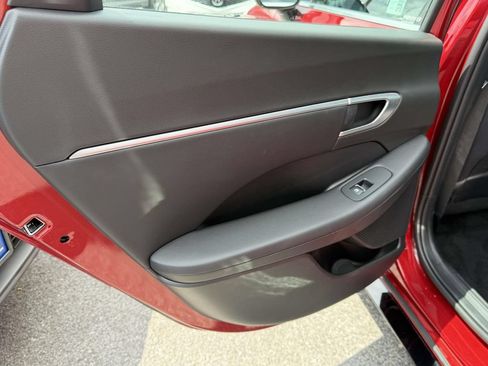 Certified 2025 Hyundai Sonata SEL FWD image 13