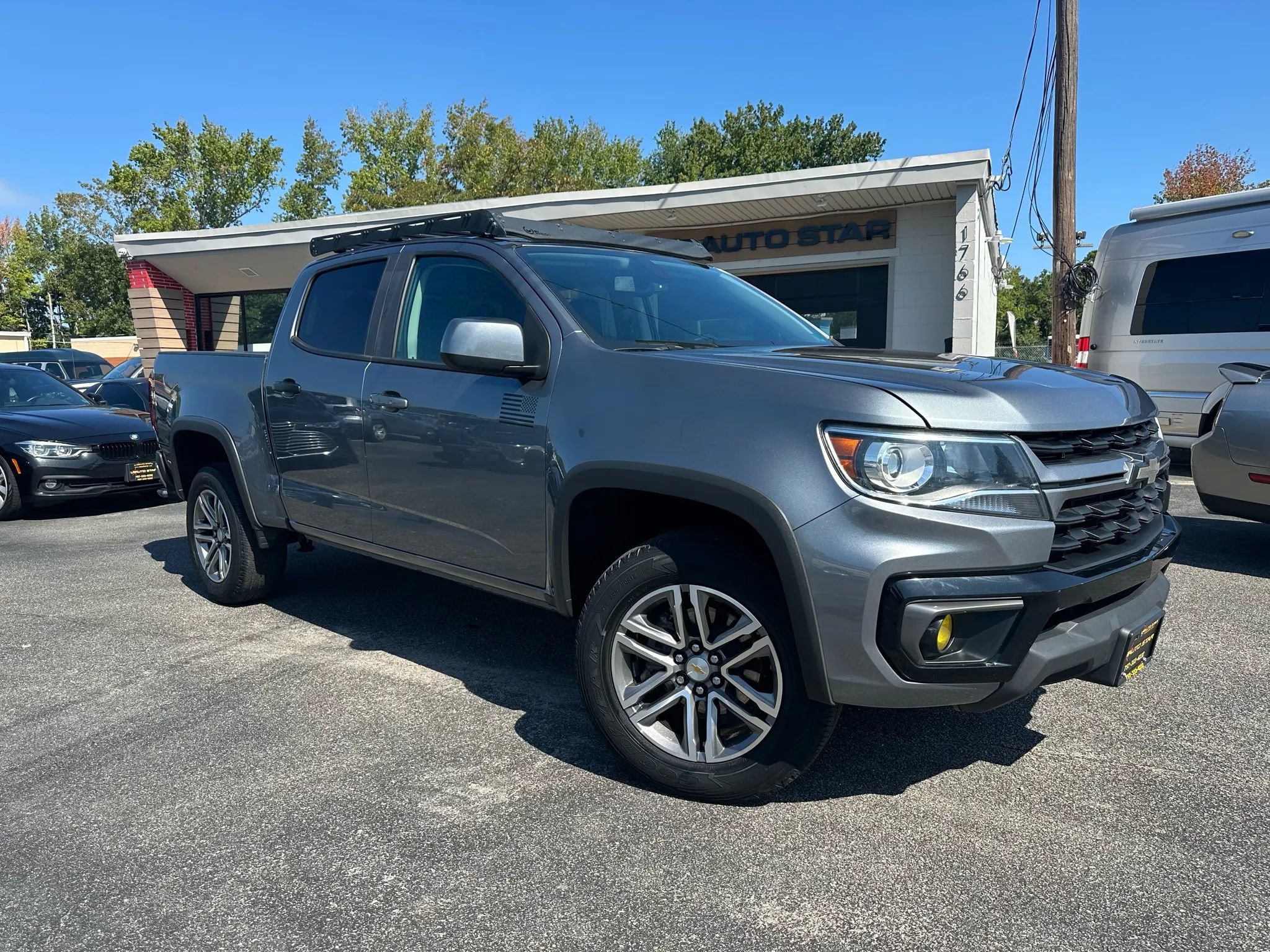Used 2022 Chevrolet Colorado LT w/ Luxury Package AWD/4WD image 1