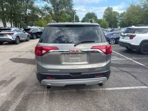 Used 2019 GMC Acadia SLT AWD/4WD image 4