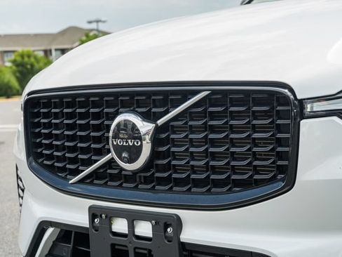 Certified 2023 Volvo XC60 T8 Plus w/ Climate Package AWD/4WD image 12