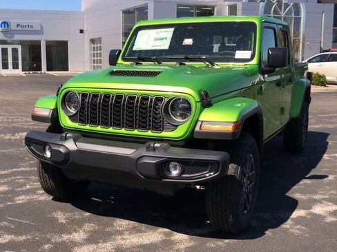 New 2026 Jeep Gladiator Sport image 4