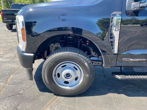 New 2025 Ford F250 XL image 17