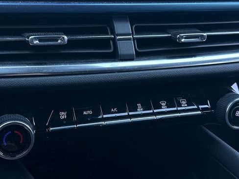 Used 2024 Chevrolet Equinox EV LT image 20