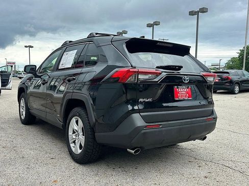 Certified 2019 Toyota RAV4 XLE w/ Convenience Package AWD/4WD image 3