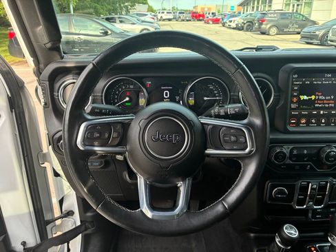 Used 2023 Jeep Wrangler Unlimited Sahara w/ Cold Weather Group AWD/4WD image 23
