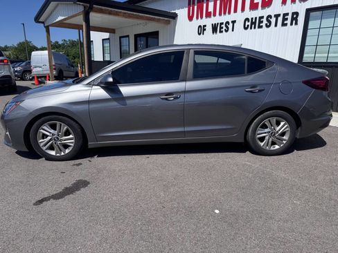 Used 2019 Hyundai Elantra SEL w/ Cargo Package FWD image 3