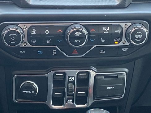 Used 2023 Jeep Wrangler Unlimited Sahara w/ Cold Weather Group AWD/4WD image 12