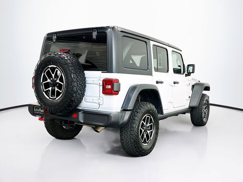 Used 2025 Jeep Wrangler Unlimited Rubicon image 9