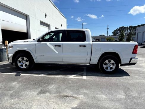 Used 2025 RAM 1500 Big Horn AWD/4WD image 23