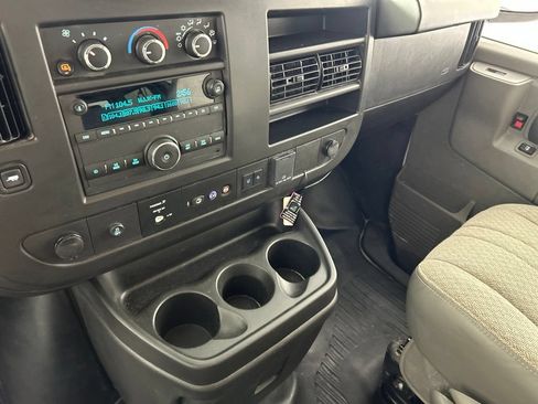 Used 2025 Chevrolet Express 2500 LT w/ LT Preferred Equipment Group RWD image 18