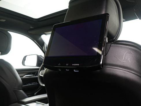 Used 2024 Jeep Wagoneer Series III w/ Premium Group I image 13