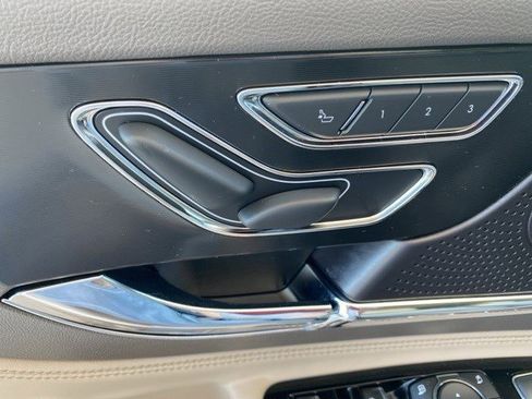 Used 2023 Lincoln Corsair Reserve image 7