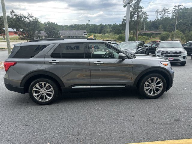 Certified 2023 Ford Explorer XLT w/ Equipment Group 202A RWD image 5