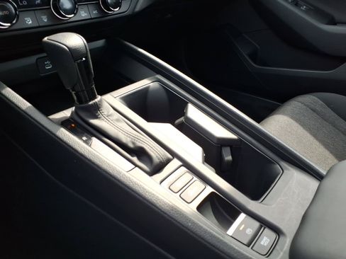 Certified 2025 Honda Accord SE image 22