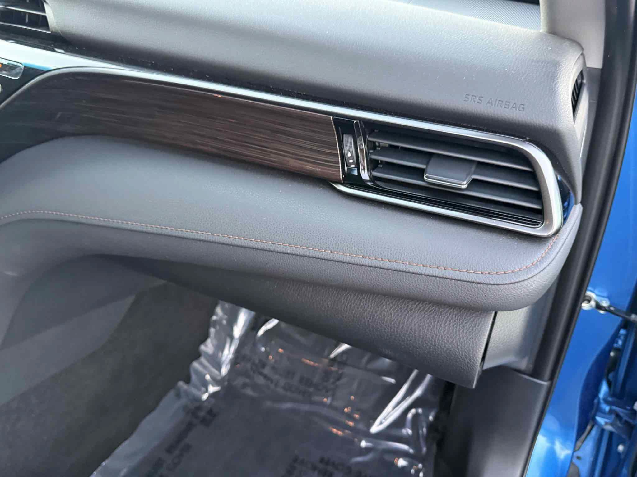 Used 2020 Toyota Camry LE w/ Carpet Mat Package FWD image 52
