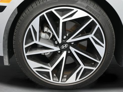 Used 2024 Hyundai Ioniq 6 SEL RWD image 10