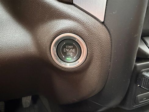 Used 2019 GMC Sierra 1500 SLT w/ SLT Premium Plus Package image 28