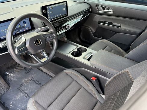 Used 2024 Honda Prologue EX image 13