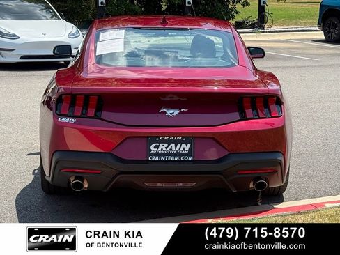 Used 2025 Ford Mustang Coupe RWD image 6