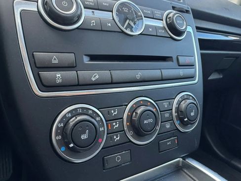 Used 2015 Land Rover LR2 HSE AWD/4WD image 21