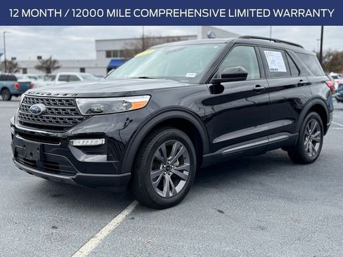Certified 2022 Ford Explorer XLT w/ Equipment Group 202A image 5