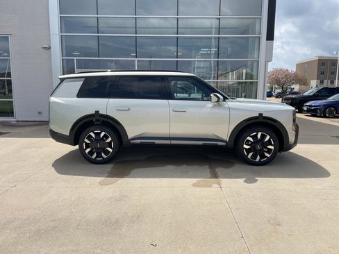 New 2027 Kia Telluride S image 4