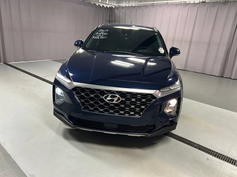 Used 2019 Hyundai Santa Fe SE FWD image 2