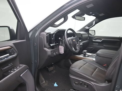 Used 2026 Chevrolet Silverado 1500 High Country RWD image 10