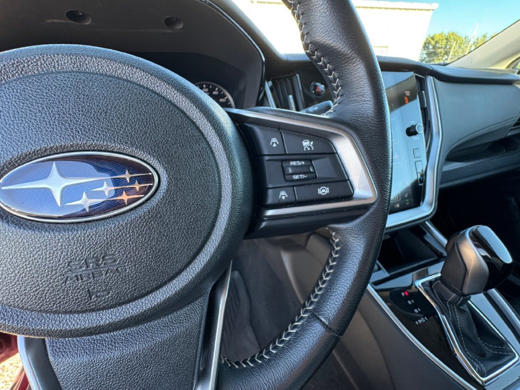 Used 2025 Subaru Outback Premium AWD/4WD image 23