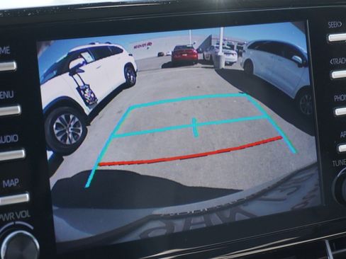 Used 2023 Toyota Sienna XLE image 29