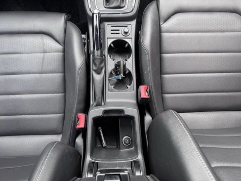 Used 2017 Volkswagen Golf S FWD image 19