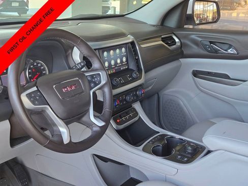 Used 2023 GMC Acadia SLT FWD image 10