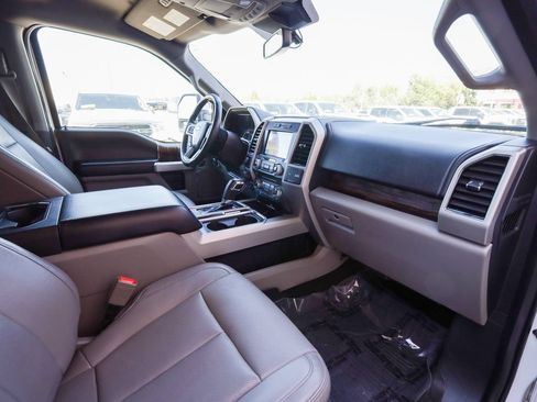 Used 2018 Ford F150 Lariat w/ Equipment Group 502A Luxury AWD/4WD image 22