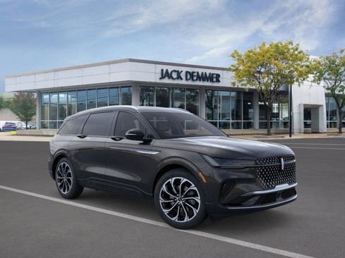 New 2026 Lincoln Nautilus Reserve image 7