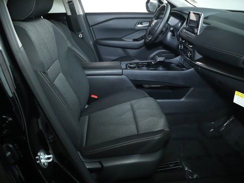 Certified 2026 Nissan Rogue SV image 35