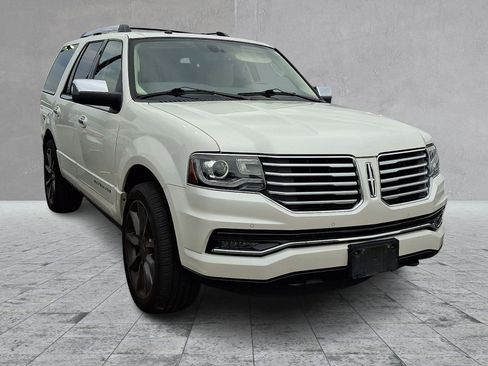 Used 2017 Lincoln Navigator Reserve AWD/4WD image 1