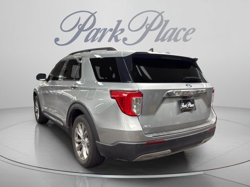 Used 2023 Ford Explorer XLT w/ Equipment Group 202A RWD image 3