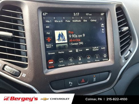 Used 2021 Jeep Cherokee Trailhawk w/ Sun, Sound & Nav Group AWD/4WD image 21